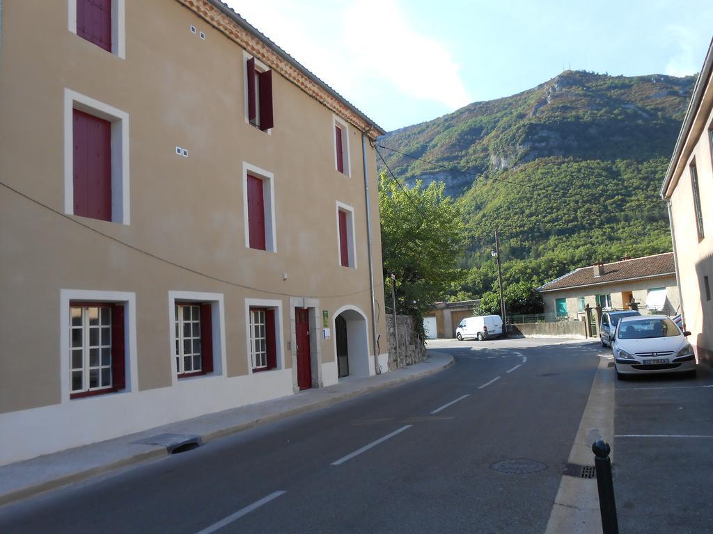 Le Merlanson Chambres D'Hotes Bez-et-Esparon Bagian luar foto